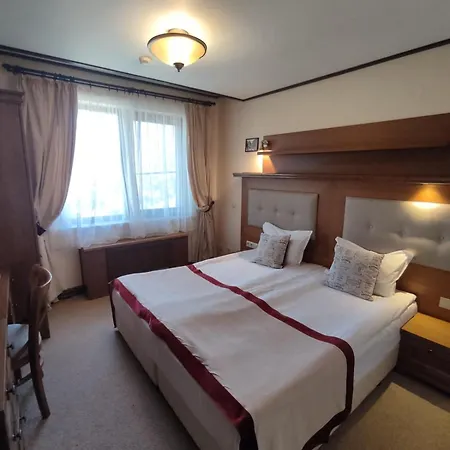 7 Pools Boutique 3*