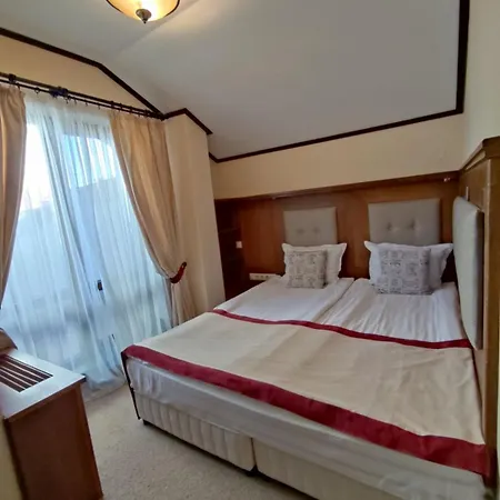 7 Pools Boutique 3*