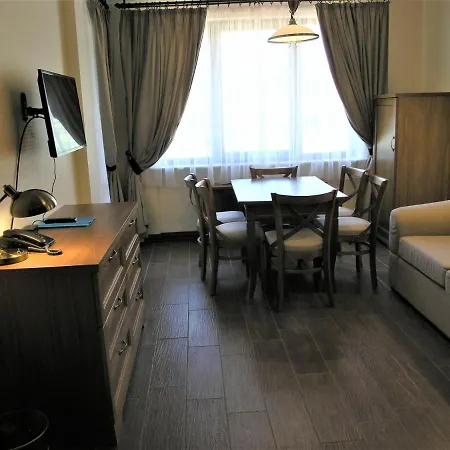 7 Pools Boutique Apartmanhotel
