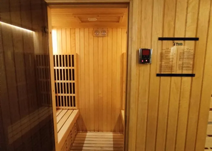 7 Pools Boutique Апарт-отель 3*